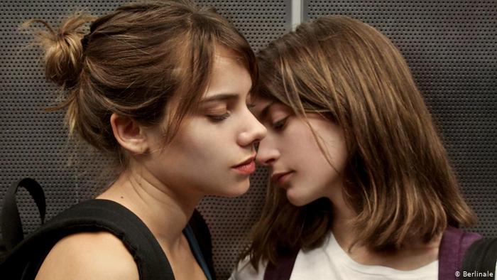 joven y alocada películas lésbicas gratis online