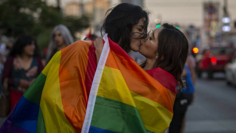 13 de octubre día de las rebeldías lésbicas lgbt